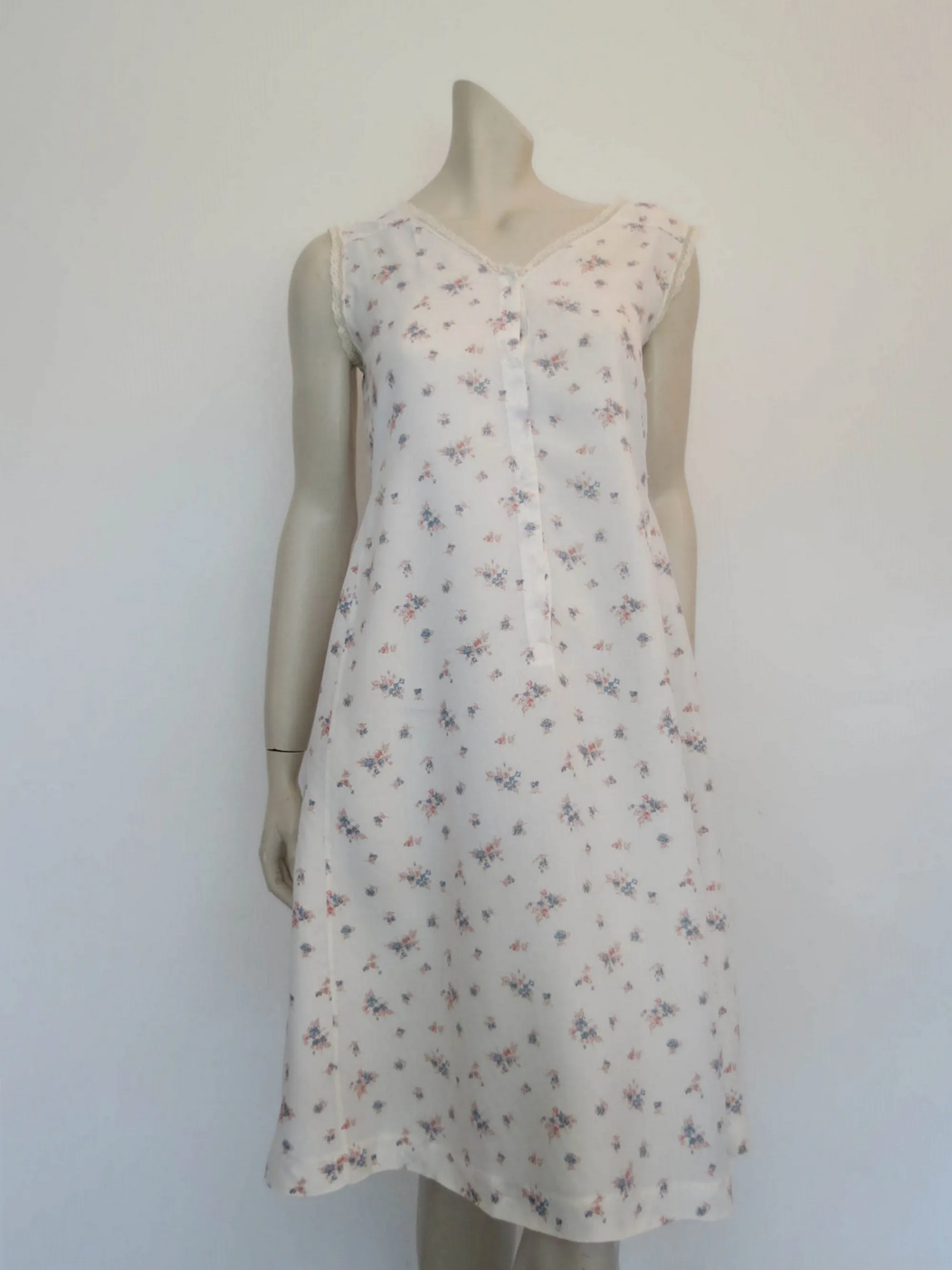 1940s Floral Maternity, Nursing, Nightgown - Bust 86 cm