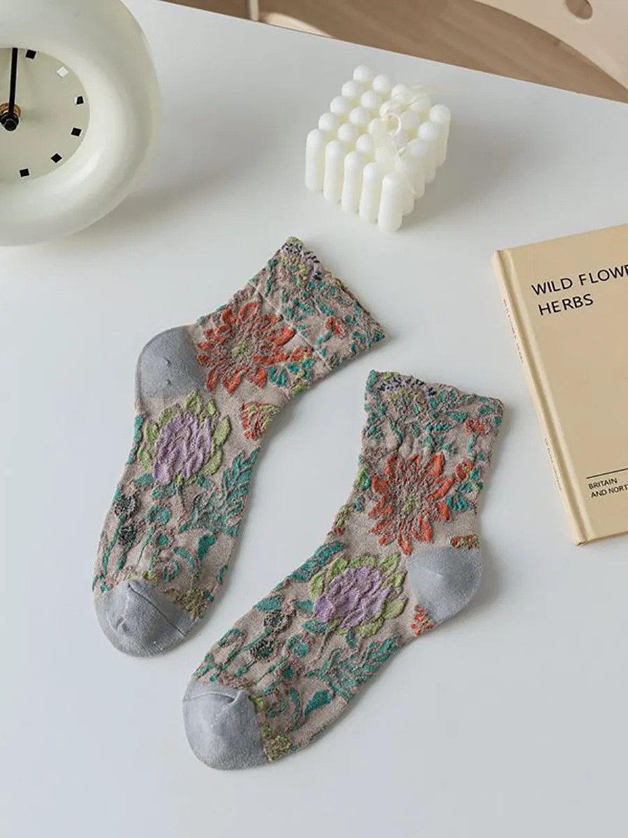 5 Pairs Women Vintage Flower Jacquard Mid-calf Socks