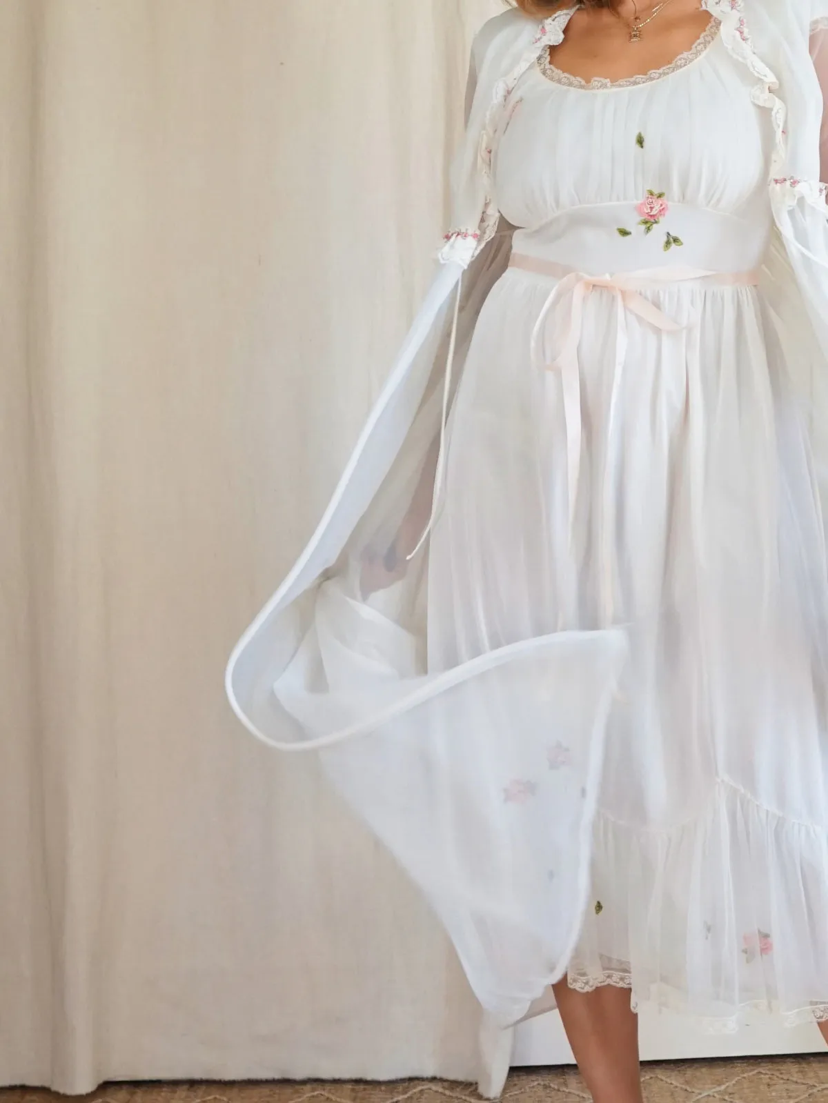50's Laros White Pink Floral Peignoir Set