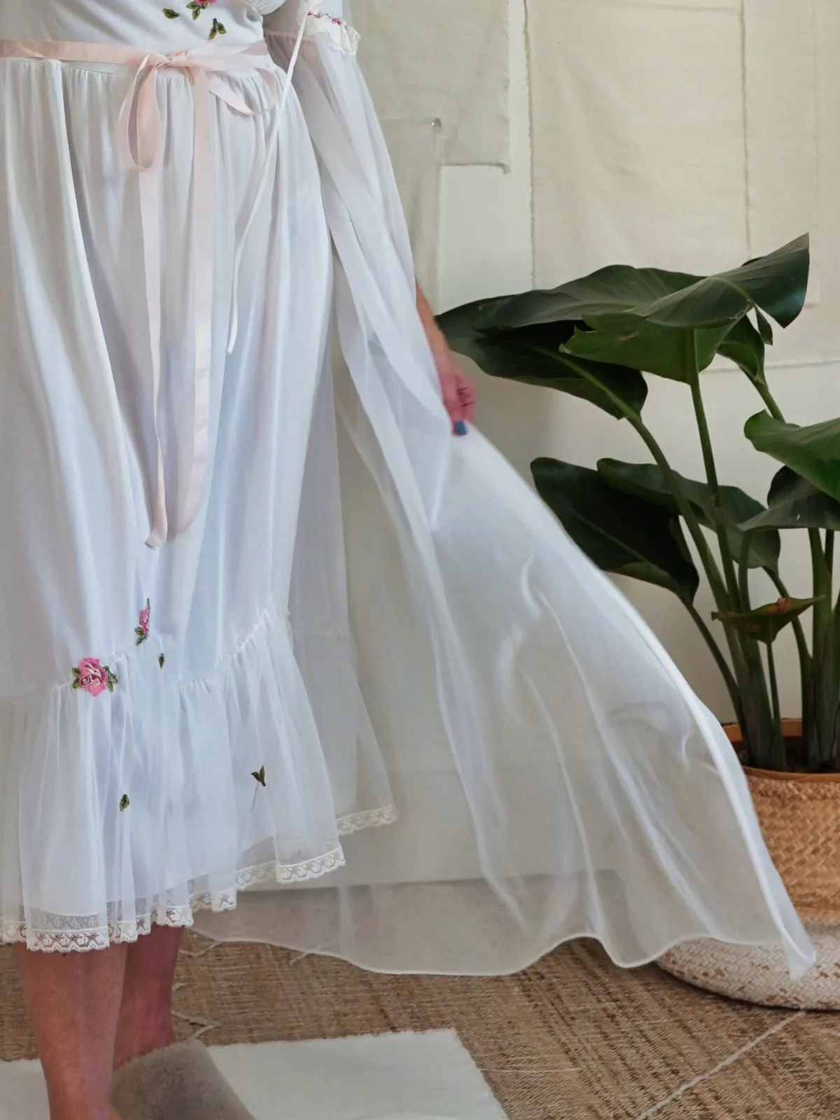 50's Laros White Pink Floral Peignoir Set