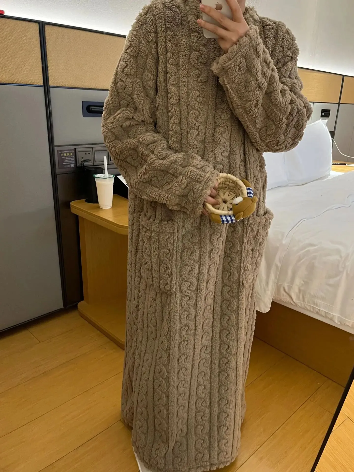 Bathrobe women's bathrobe coral padded thickened warm pajamas dress winter college students homewear plus size women's clothes c
