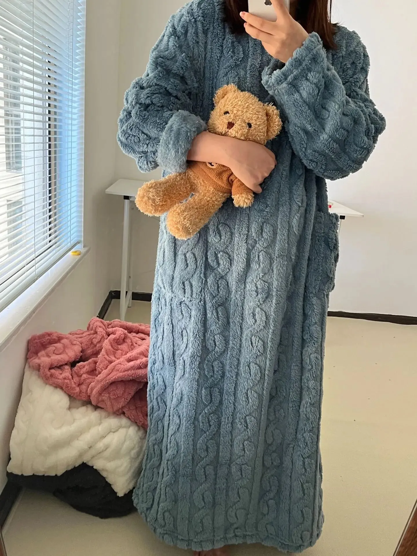Bathrobe women's bathrobe coral padded thickened warm pajamas dress winter college students homewear plus size women's clothes c