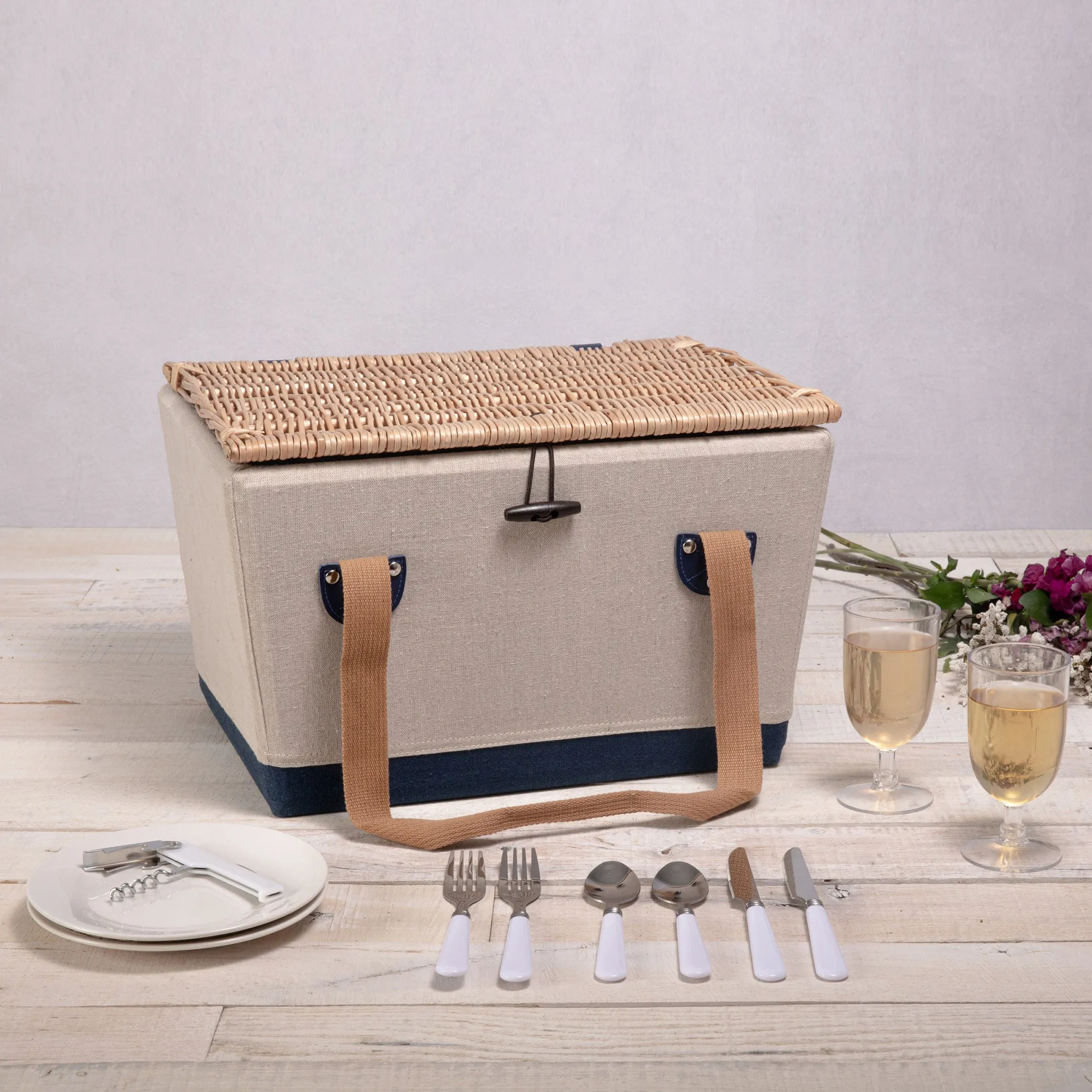 Boardwalk Picnic Basket for 2