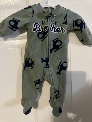 Carters footy pajamas Green little brother - size Kids Clothing:            Preemie & Newborn