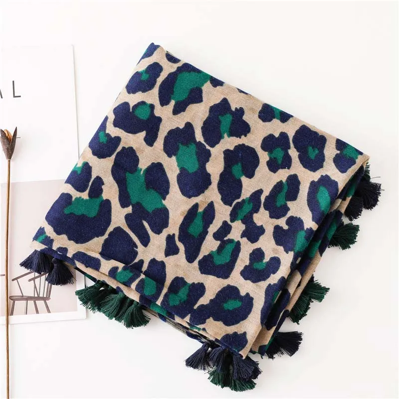 Casual Leopard Print Scarf