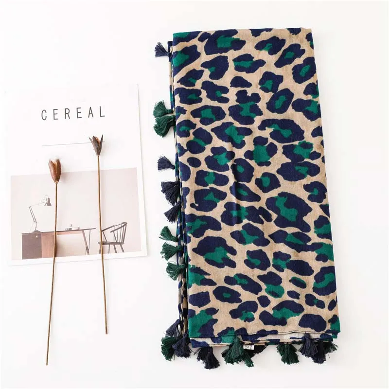 Casual Leopard Print Scarf