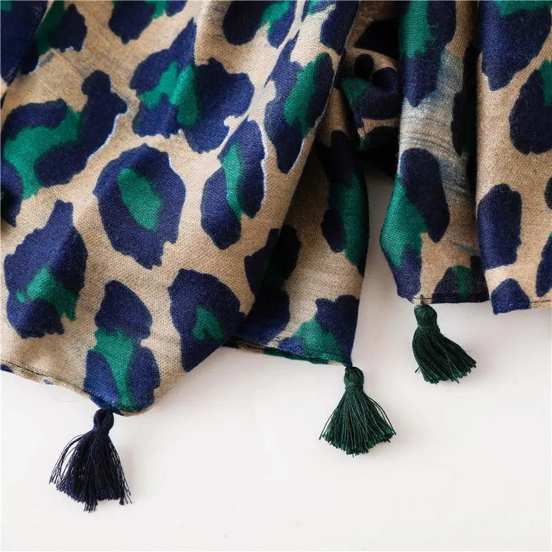 Casual Leopard Print Scarf