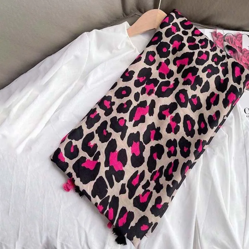 Casual Leopard Print Scarf