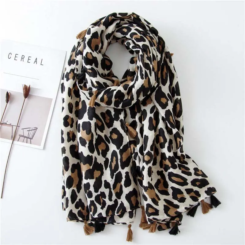 Casual Leopard Print Scarf