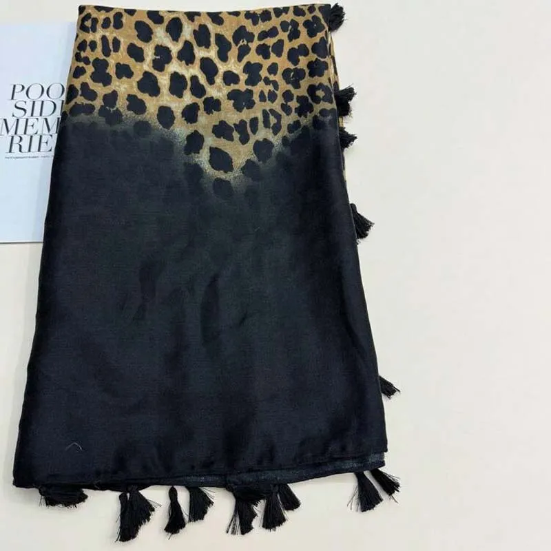 Casual Leopard Print Scarf