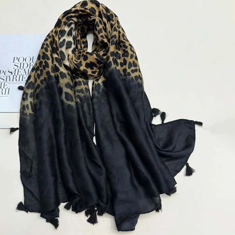 Casual Leopard Print Scarf