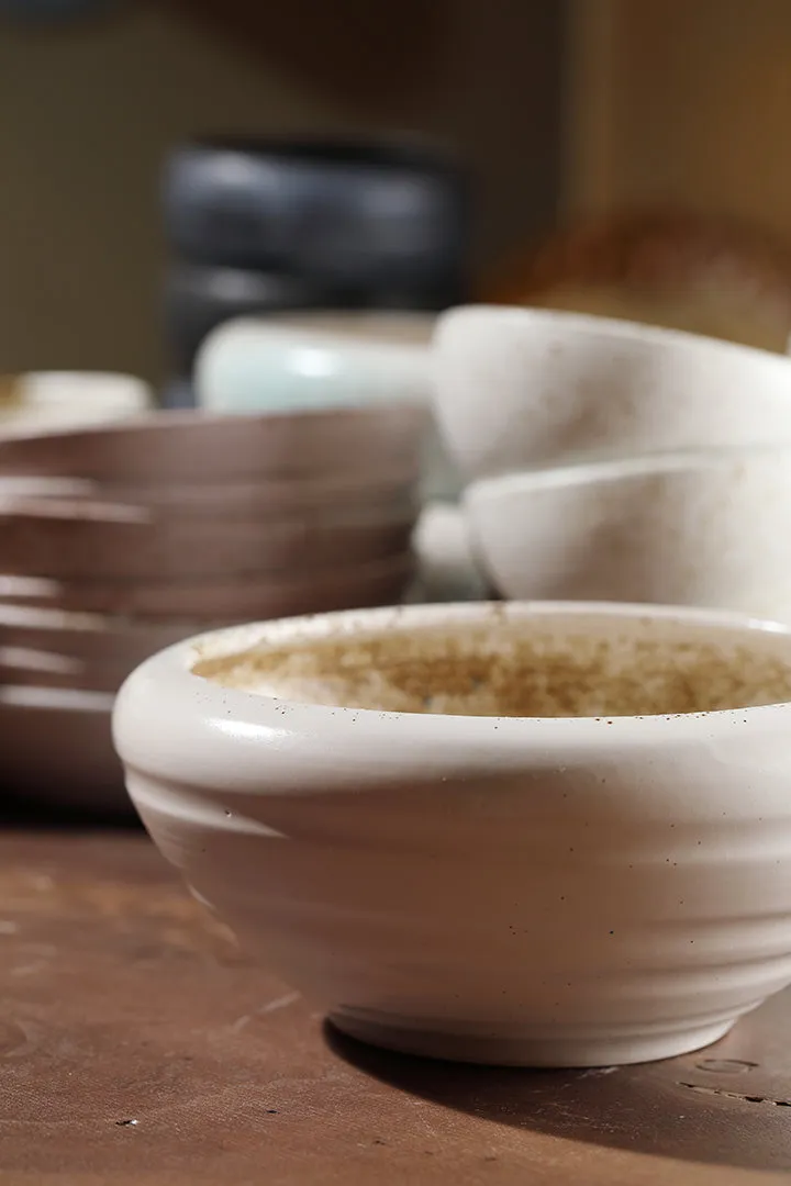 Ceramic round salad bowl