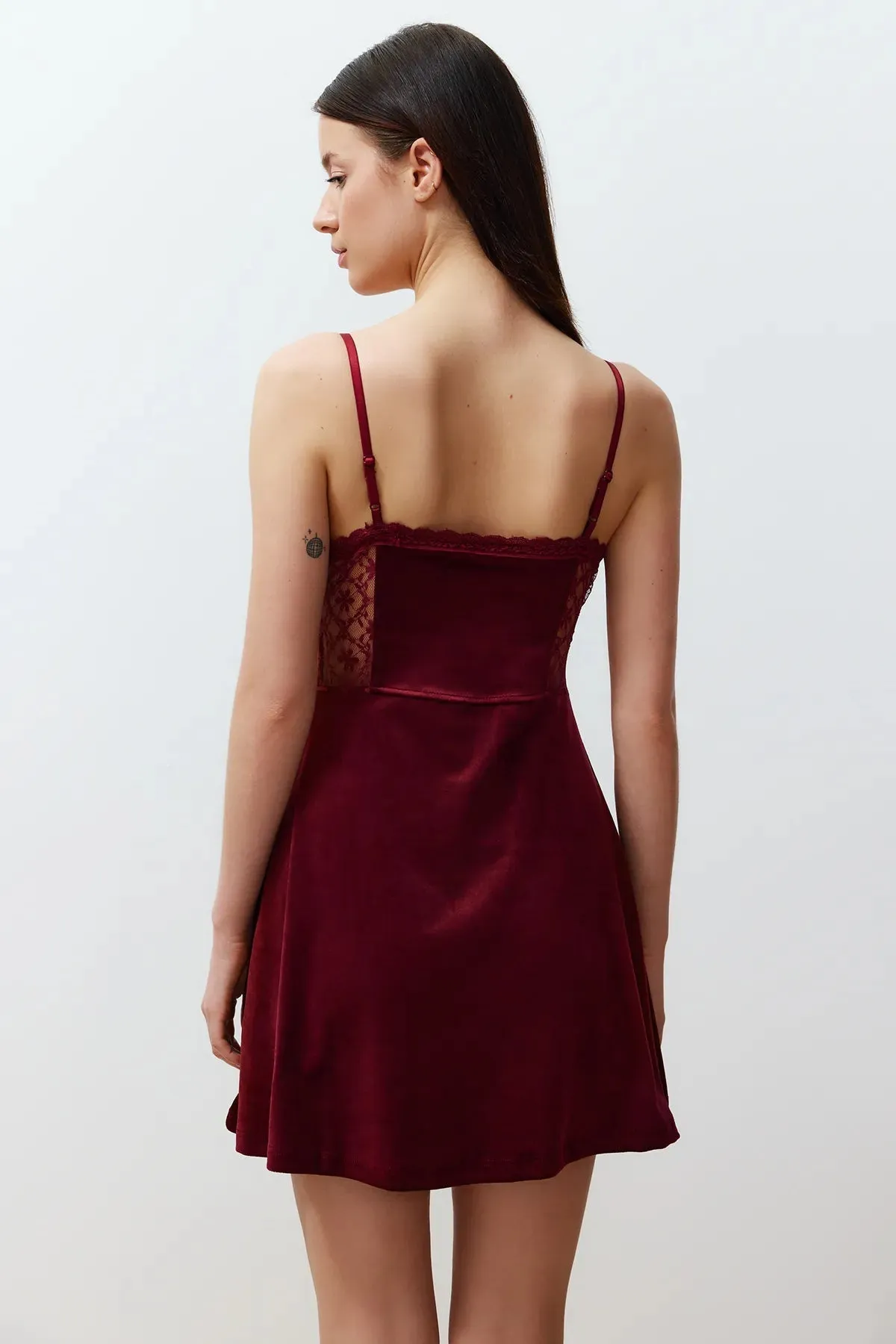 DARK RED Soft Feel Lace Rope Strap Velvet Knitted Nightgown
