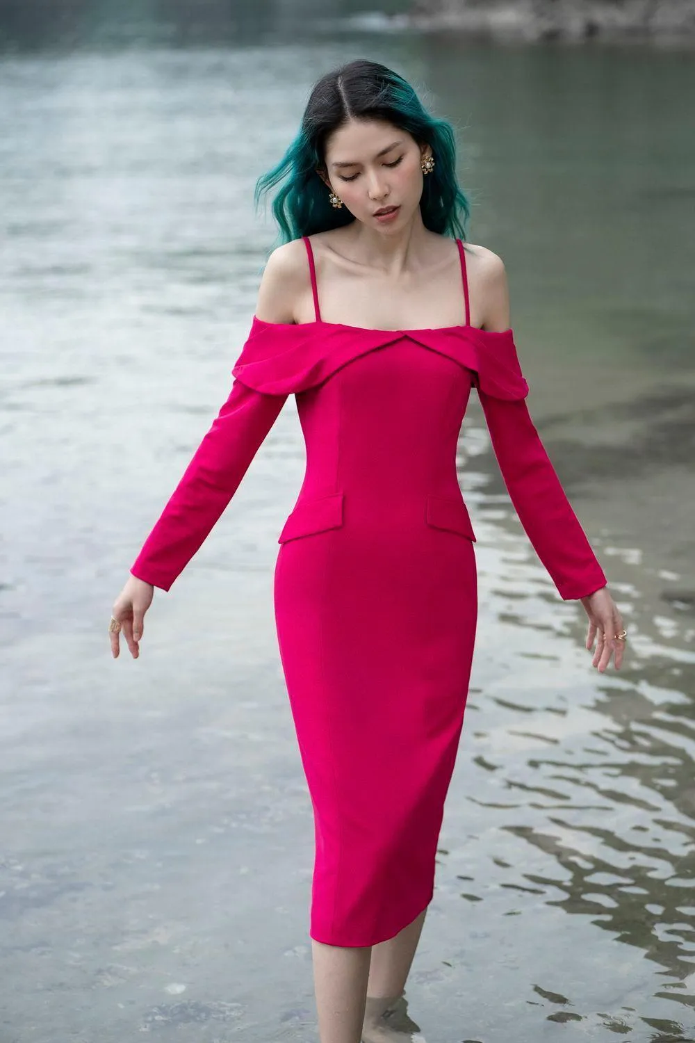 Dean Pencil Cold Shoulder Sleeved Crepe Midi Dress