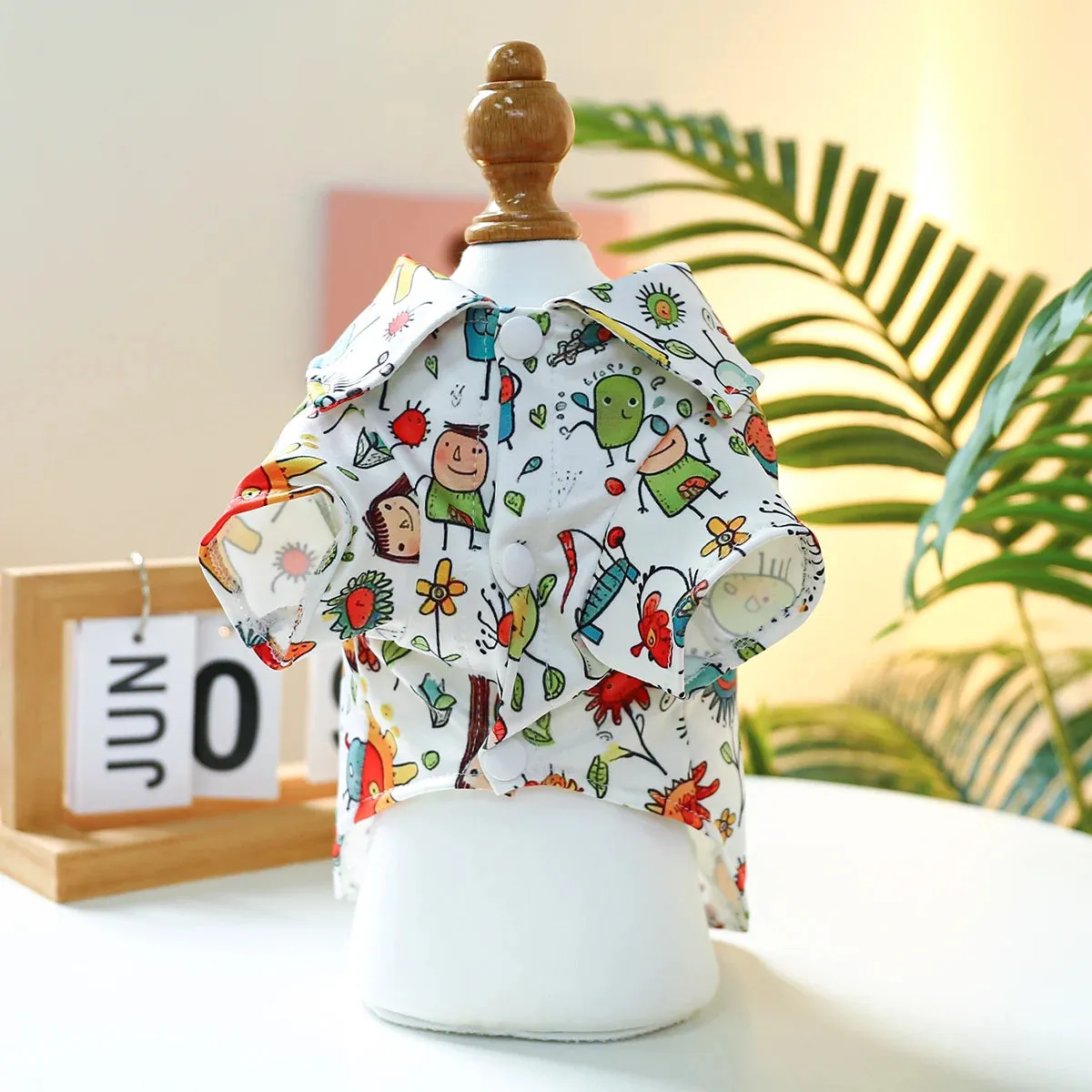 Fairy Tale Chic: Spring/Summer Thin Kingdom Coat Shirt Homewear for Dogs - Stylish and Comfortable Pet Fashion