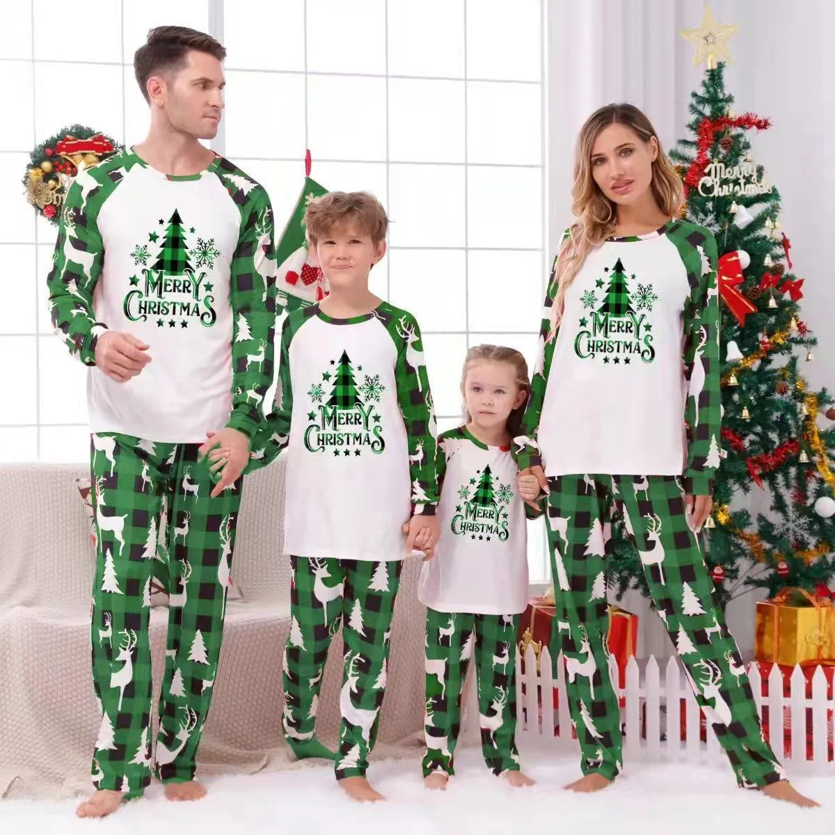 Festive Plaid Stitching Christmas Parent-Child Leisure Wear Set – Cozy Family Homewear