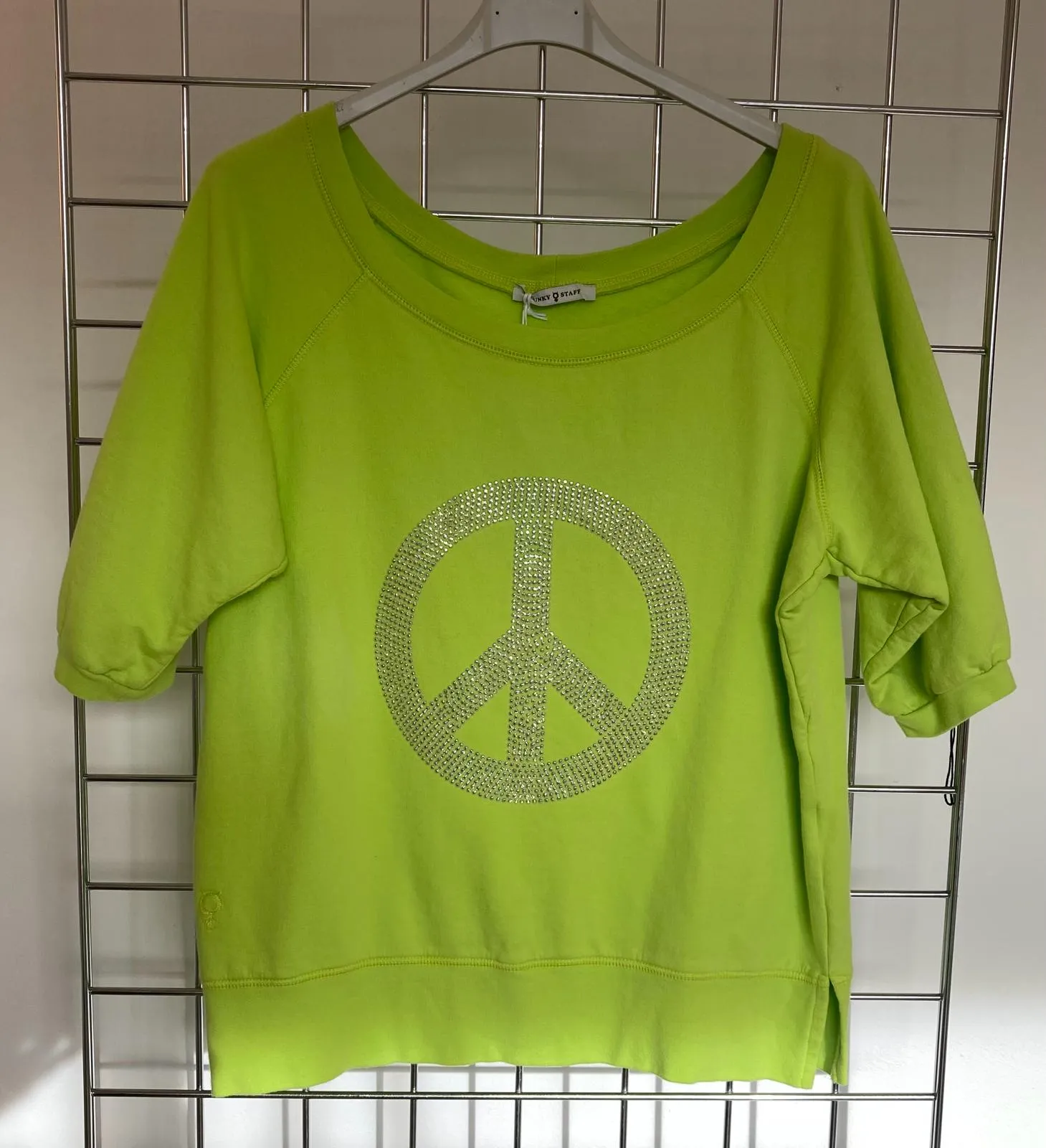 Funky Staff Peace sweat top