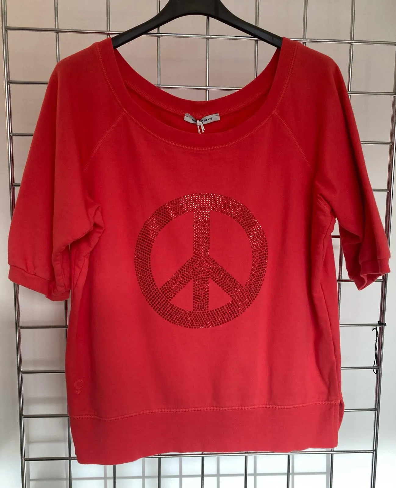 Funky Staff Peace sweat top