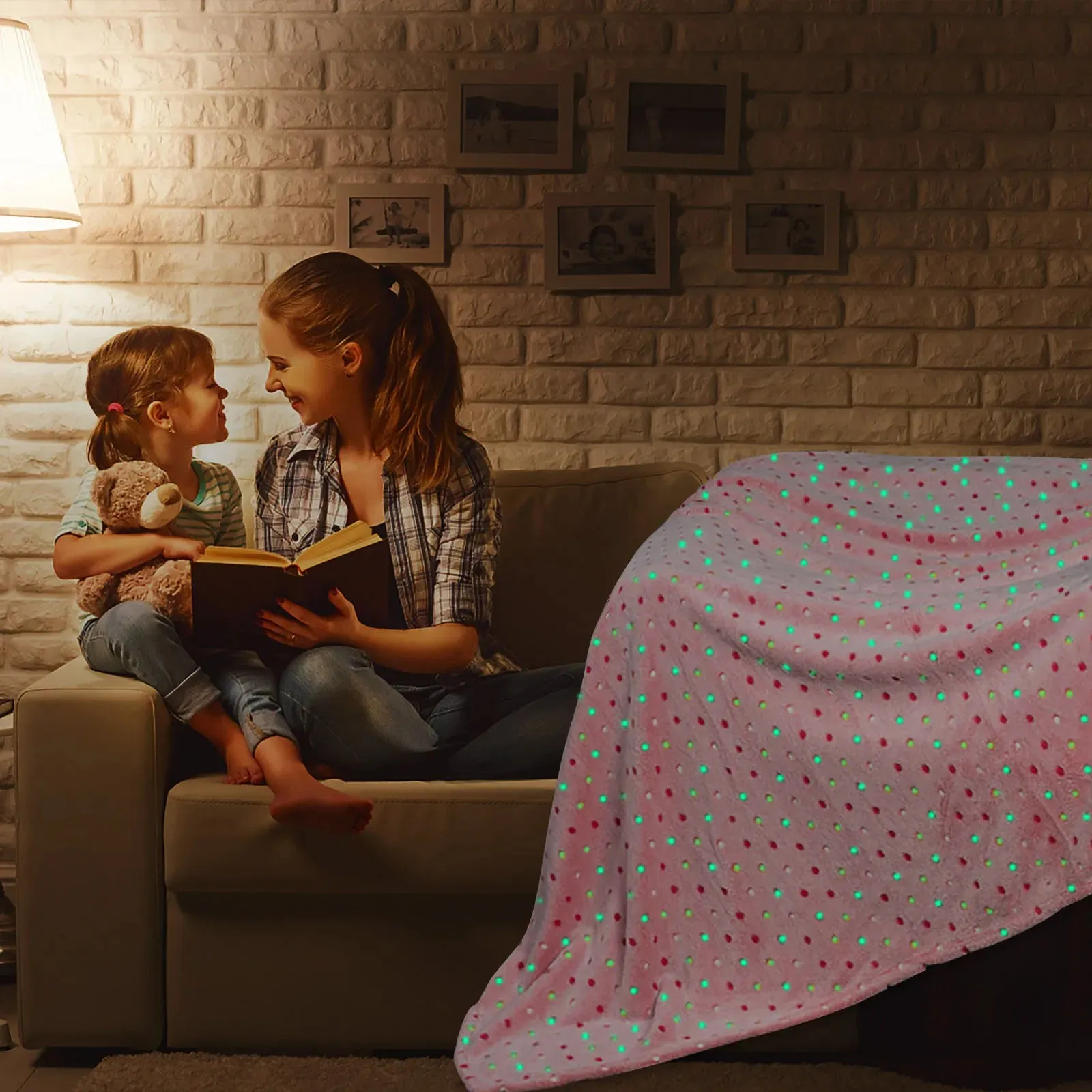 Glow in the Dark Blanket – Soft Coral Fleece Throw with Cartoon Pattern