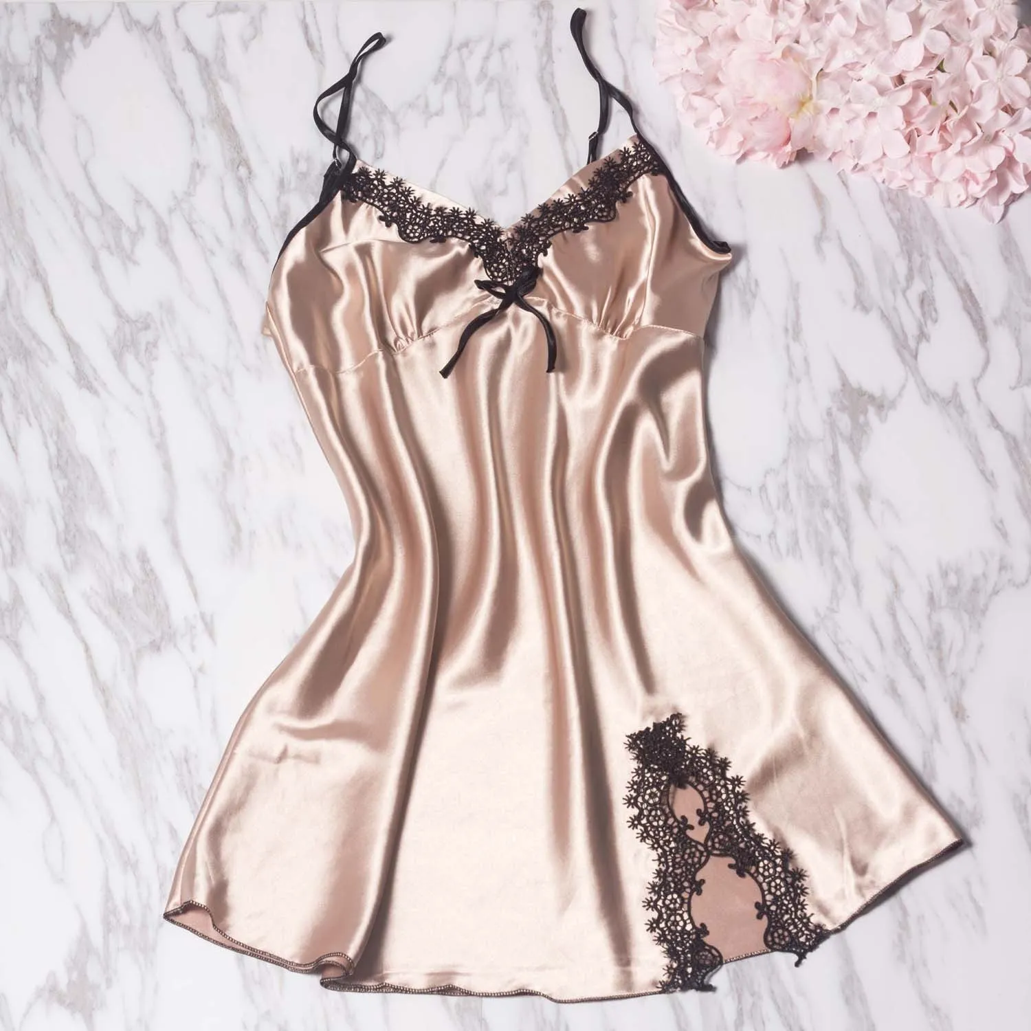 iB-iP Women's Lace Satin Adjustable Spaghetti Strap Mid-thigh Babydoll Lingerie