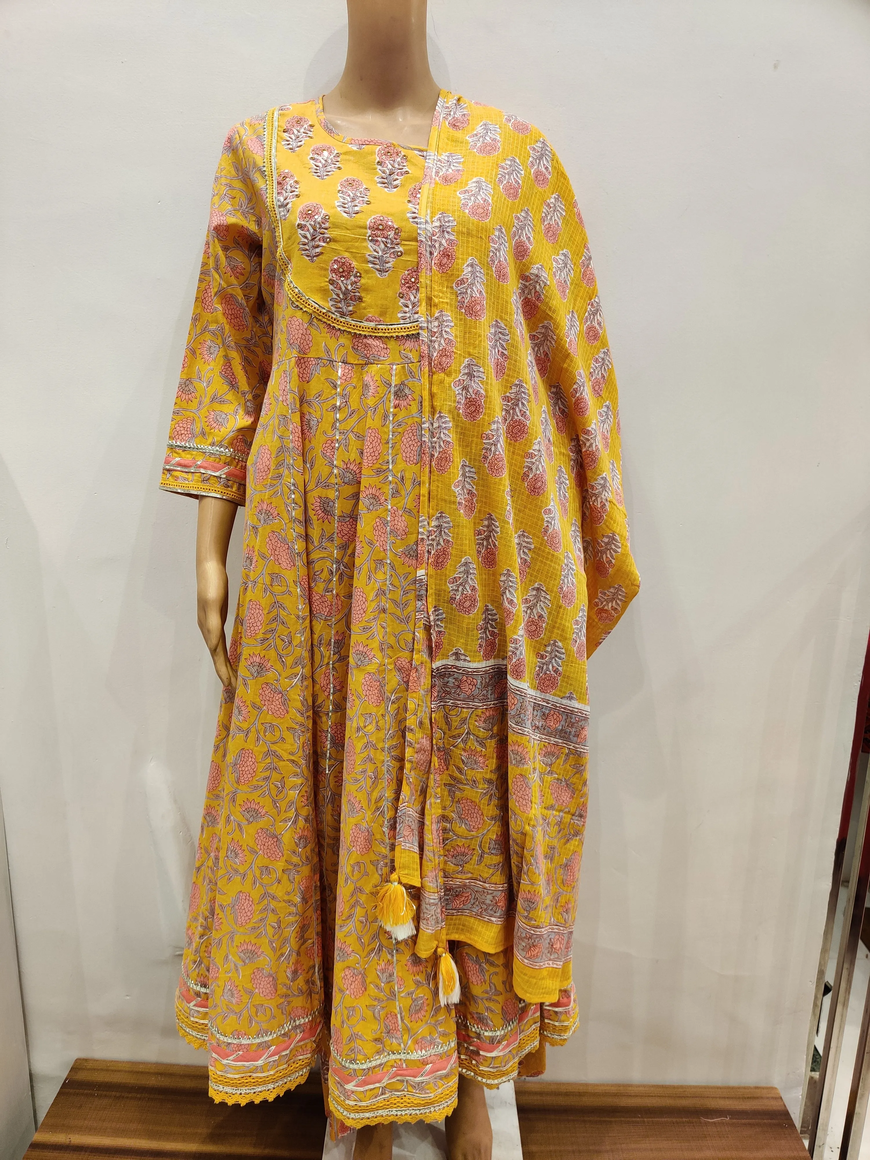 Kerria Kurta pant with dupatta