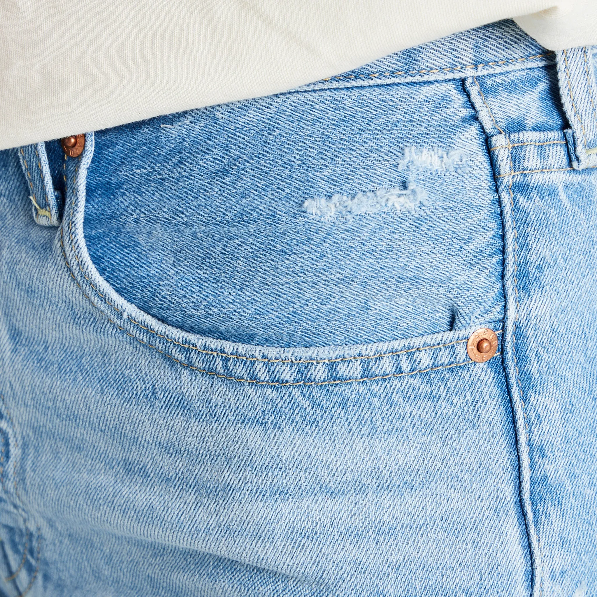 Levi's Women's Ribcage Shorts / Bernal Frost