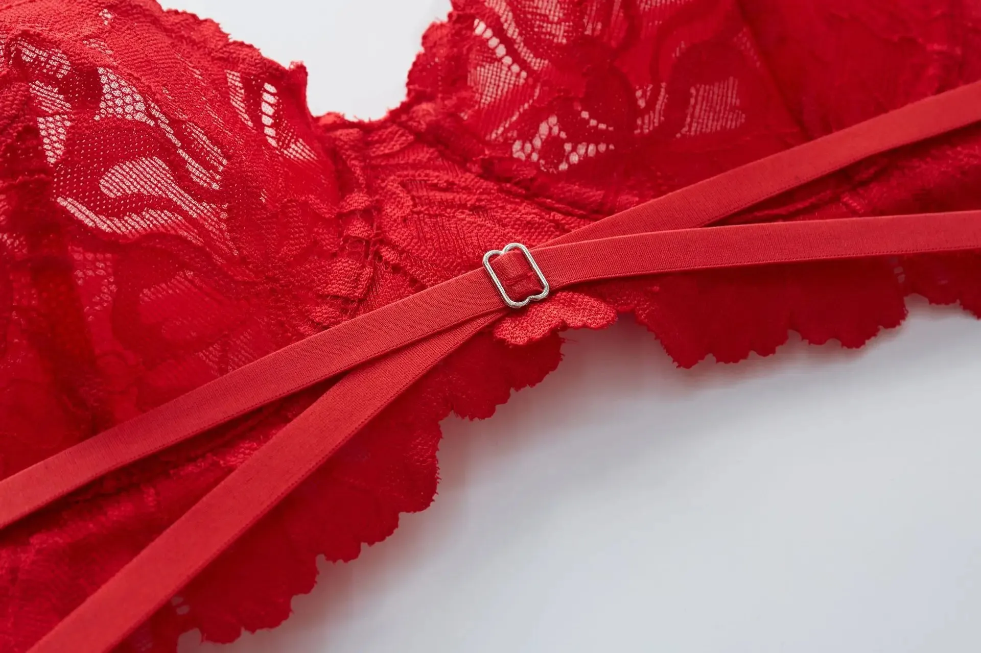 Logirlve Lace Lingerie Set – Seductive Elegance for Valentine’s Day!