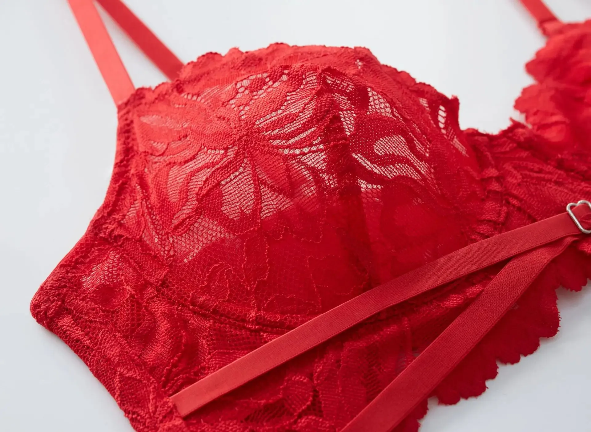 Logirlve Lace Lingerie Set – Seductive Elegance for Valentine’s Day!