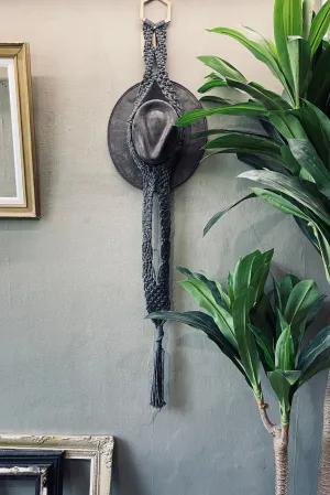 Macrame hat holder grey
