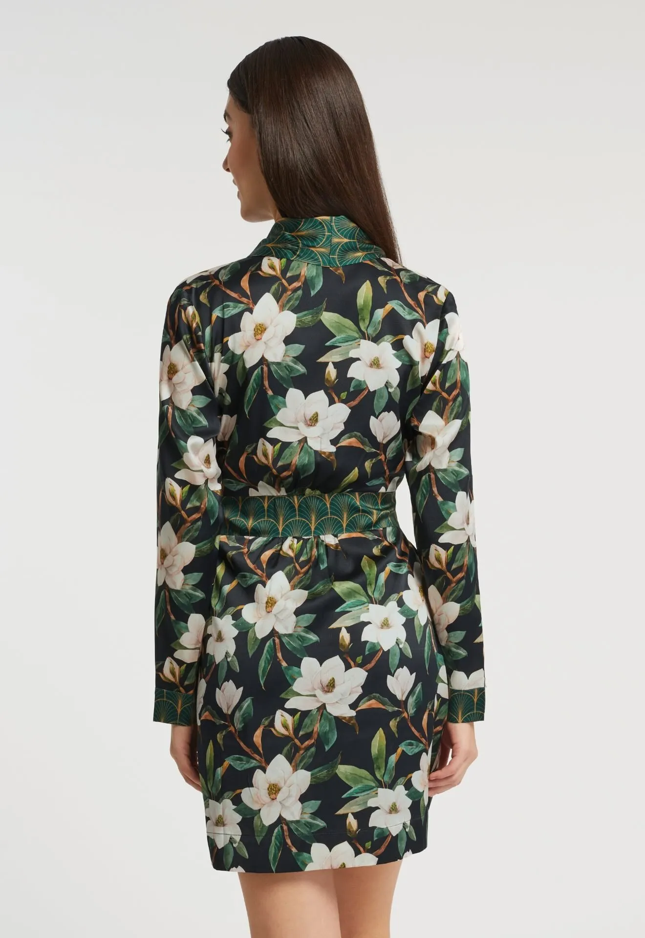 Magnolia cover up
