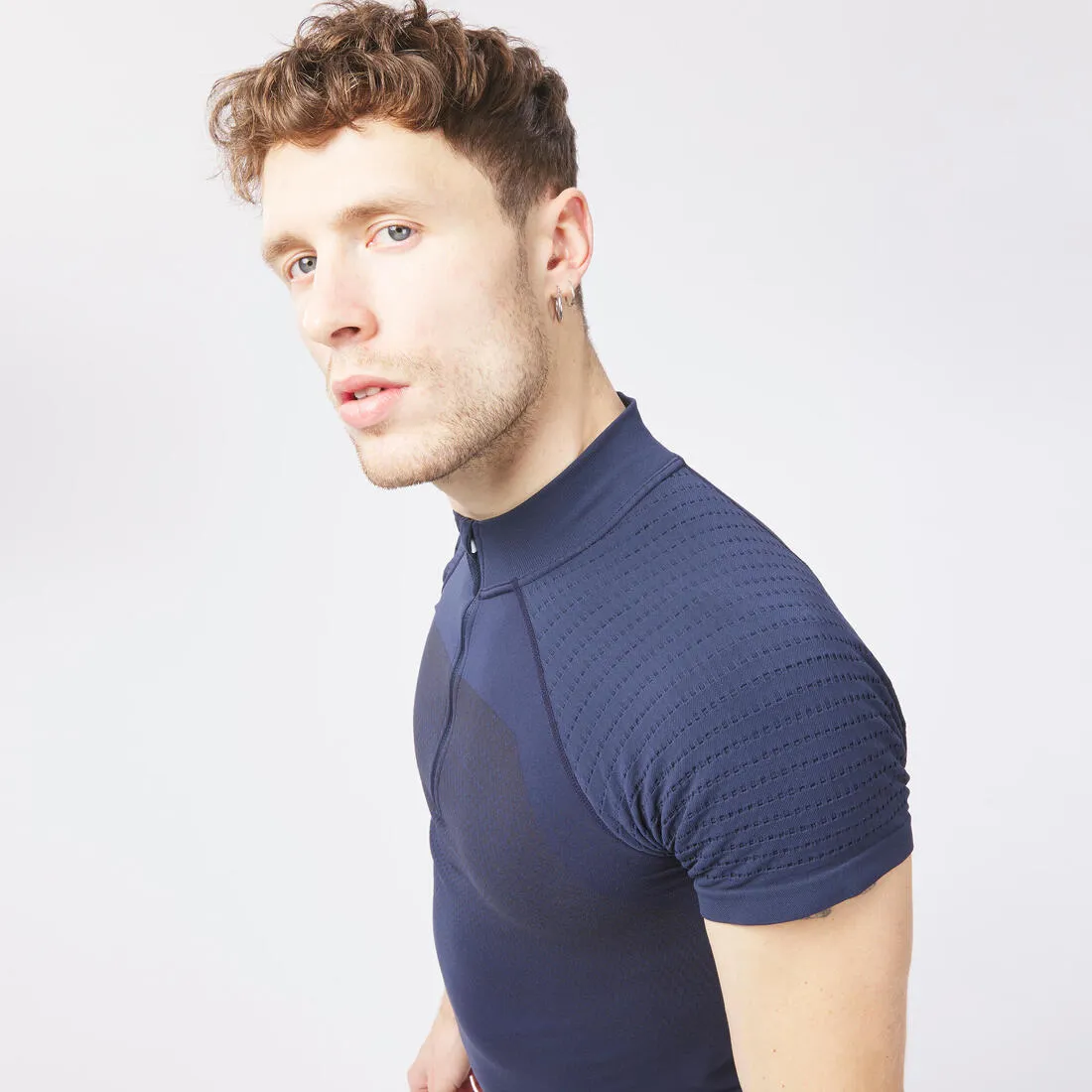 Men’s Synthetic Short-Sleeved Hiking T-Shirt - MH900