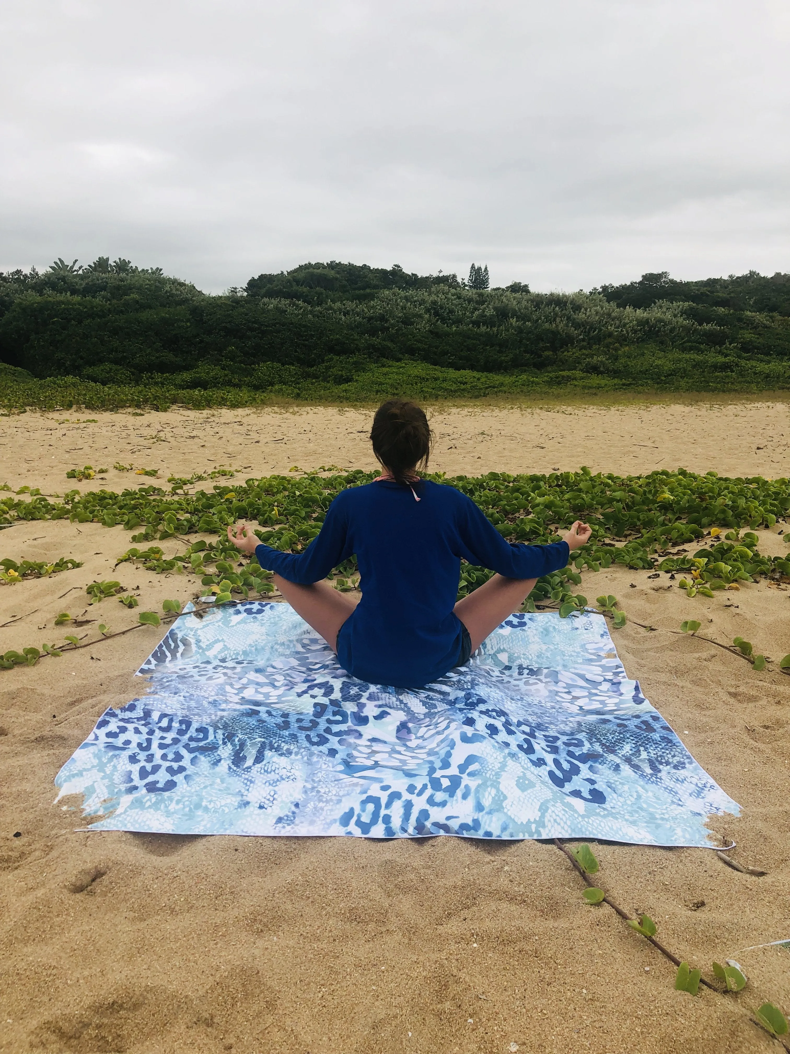 Microfibre - Towel 4 Two - Printed Beach Blanket - Blue leopard