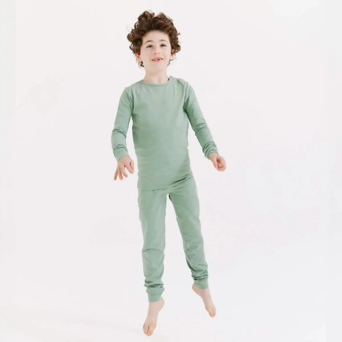 mountain green cloudstretch™ magnetic kids pajama set
