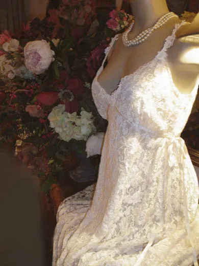 *NEW WITH TAG FROM NEIMAN MARCUS - EXQUISITE & RARE CLAIRE PETTIBONE BRIDAL TROUSSSEAU LACE NIGHTGOWN