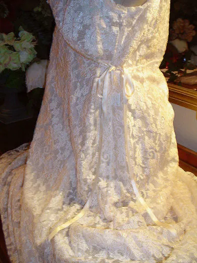 *NEW WITH TAG FROM NEIMAN MARCUS - EXQUISITE & RARE CLAIRE PETTIBONE BRIDAL TROUSSSEAU LACE NIGHTGOWN