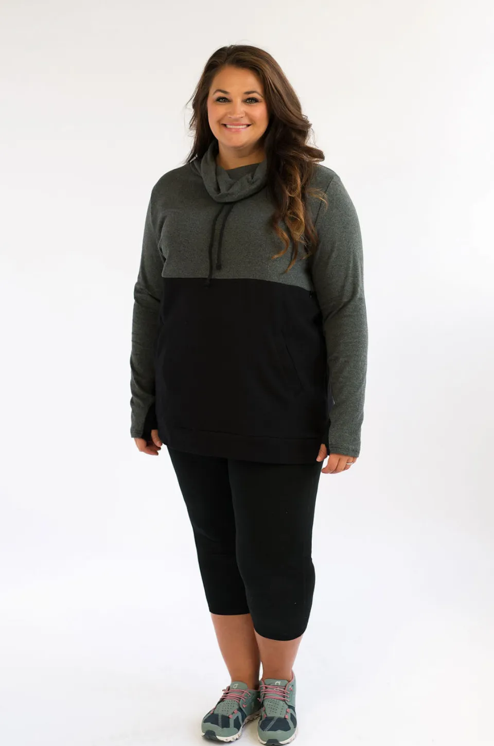 Nursing Sweatshirt Pullover - Colorblock Dark Gray