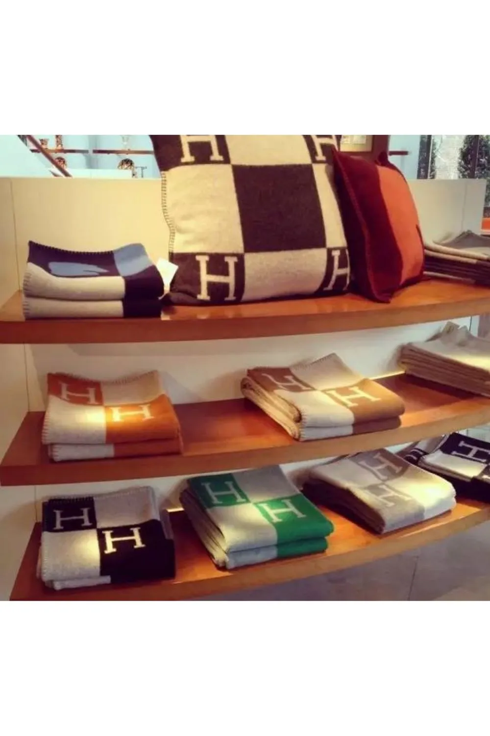 'Olivia‘ Thickened Warm Air Conditioning Blanket Wool Sofa Blanket