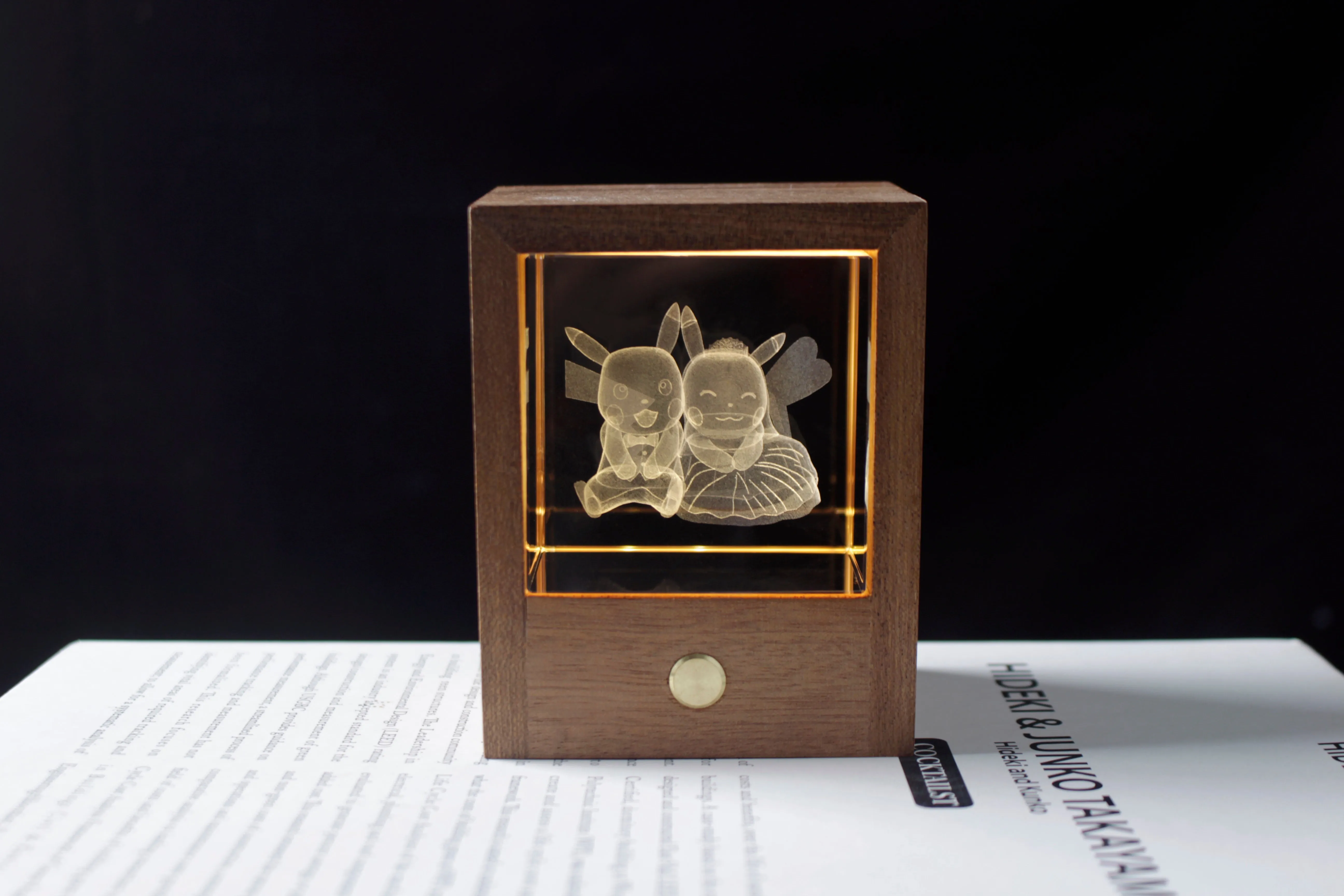 Pikachu Couple Crystal Cube
