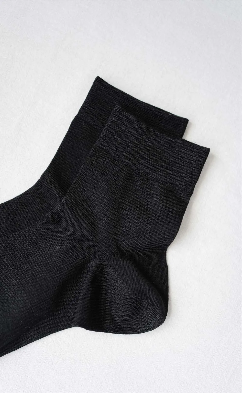 Pure •  Women Crew Socks (Jet Black)