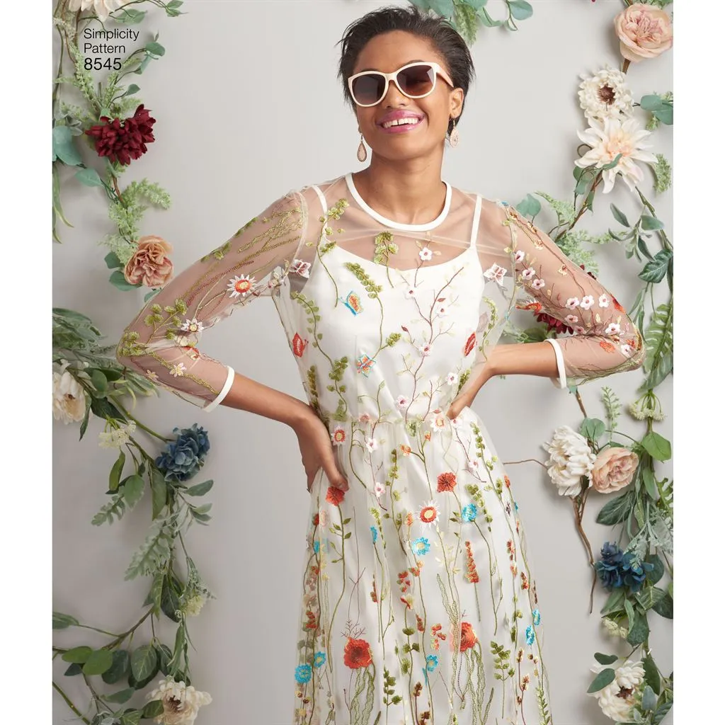 Simplicity Pattern 8545 Women’s  /  Petite Women’s Dress and Top