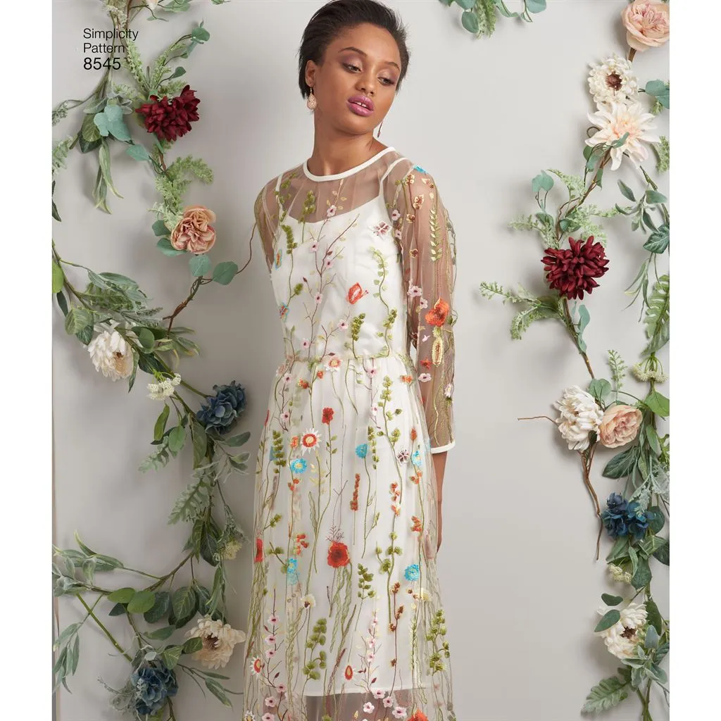 Simplicity Pattern 8545 Women’s  /  Petite Women’s Dress and Top