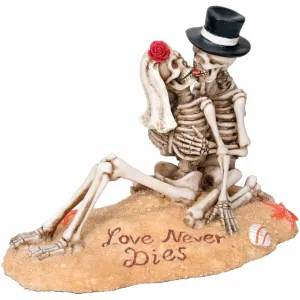 Skeleton Beach Lovers Figurine