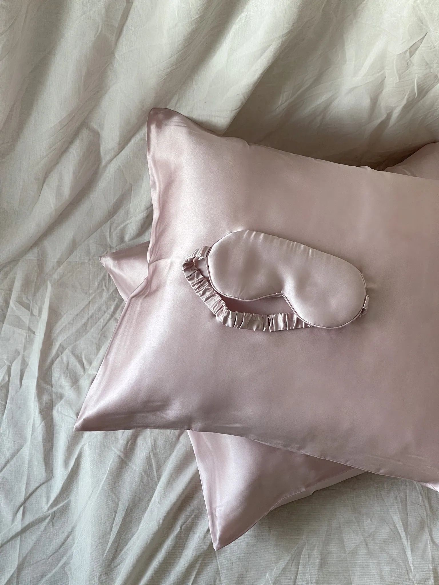 Sleepy Girl 100% Mulberry silk eye mask - Rosé