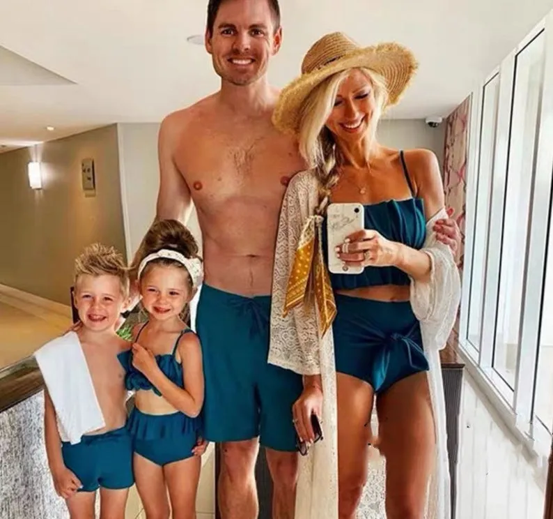 Solid color parent-child split swimsuit