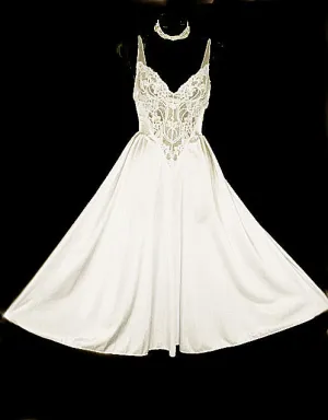 VINTAGE OLGA BRIDAL ALL LACE BODICE SPANDEX NIGHTGOWN WITH SHEER BACK IN OYSTER - SIZE MEDIUM