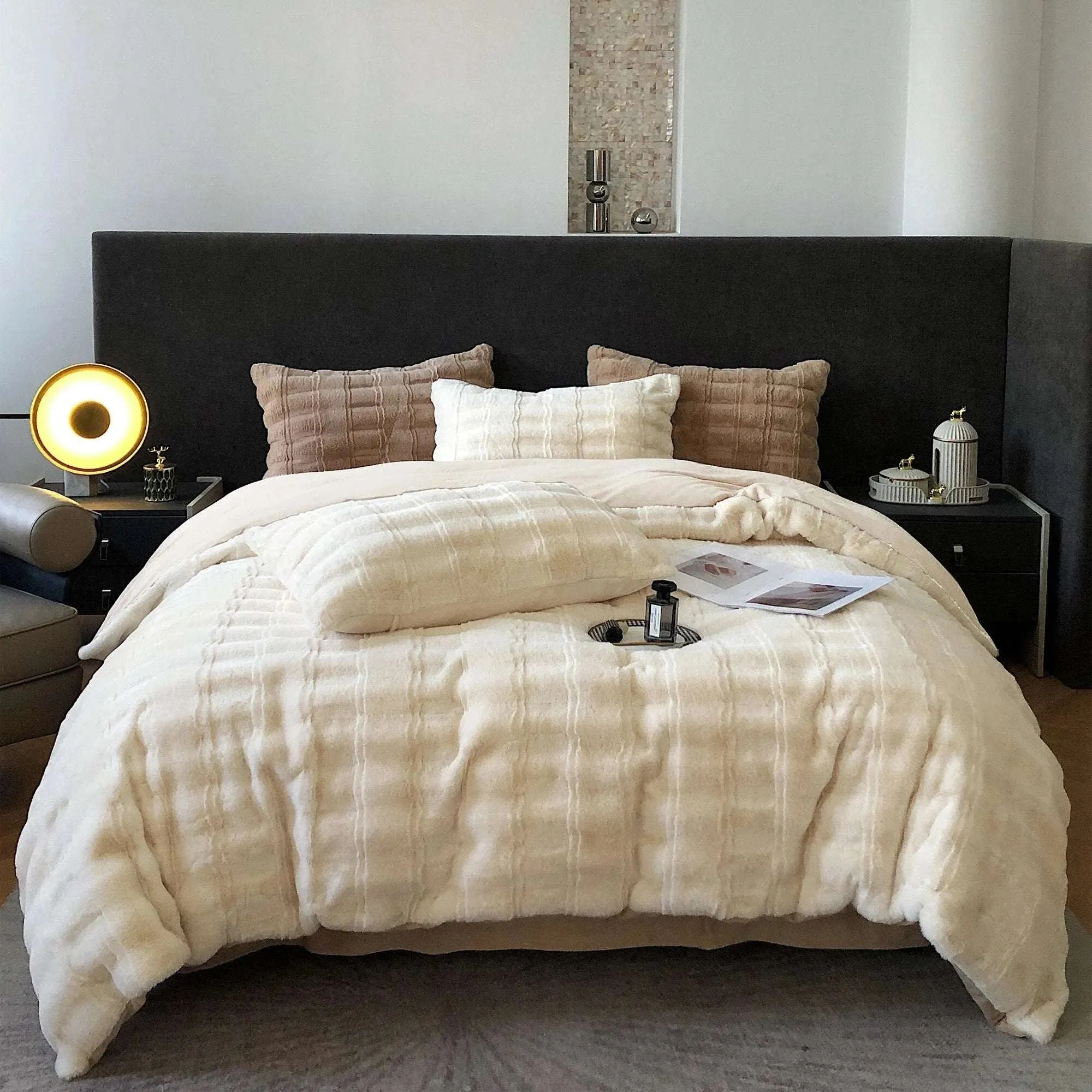Winter Luxe Plush Bedding Set