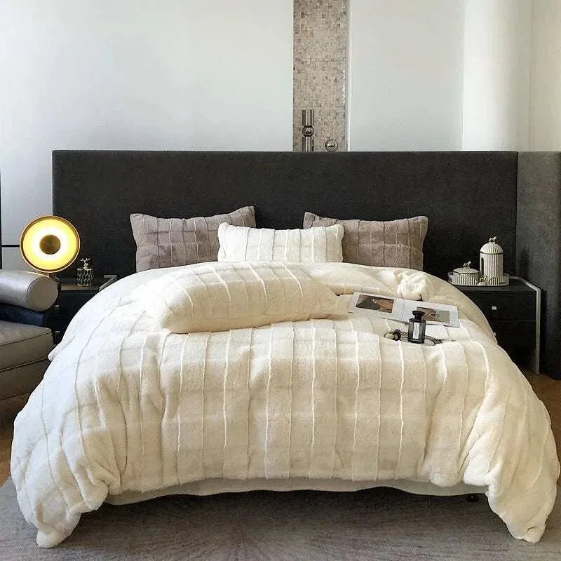 Winter Luxe Plush Bedding Set