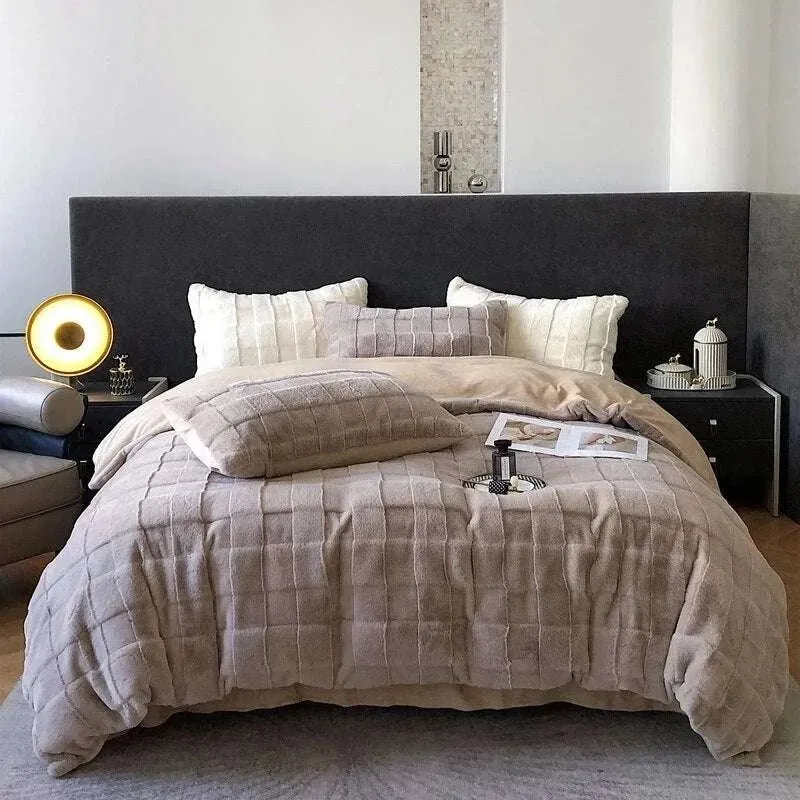 Winter Luxe Plush Bedding Set