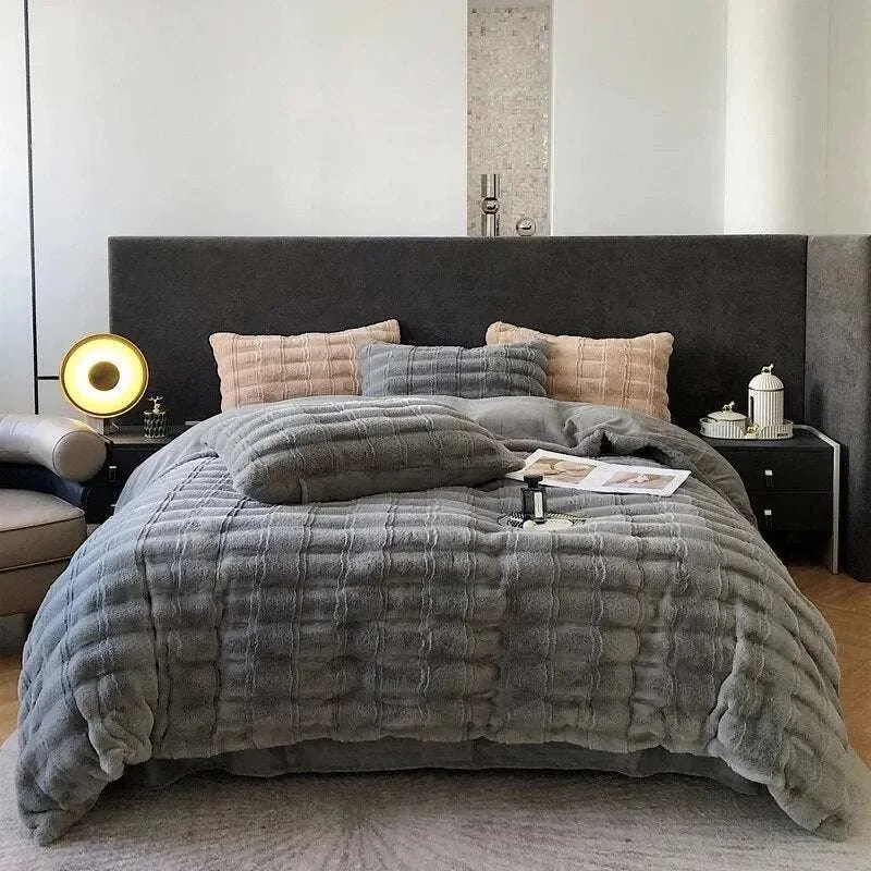 Winter Luxe Plush Bedding Set