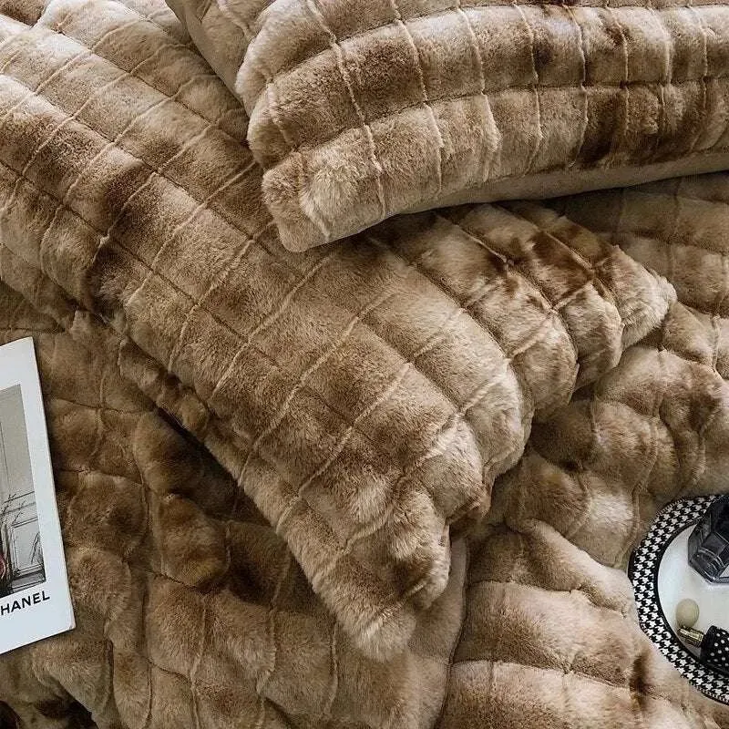 Winter Luxe Plush Bedding Set